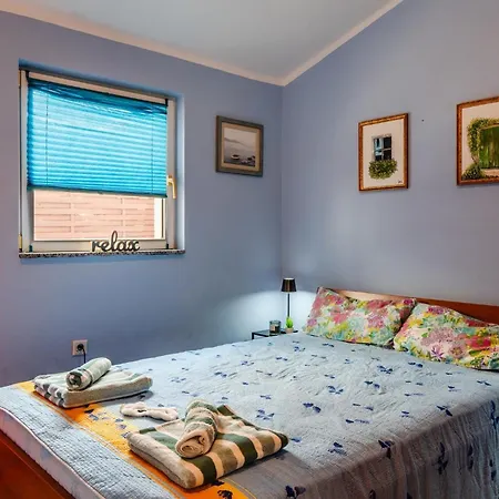 Apartman With Parking Space - 23590